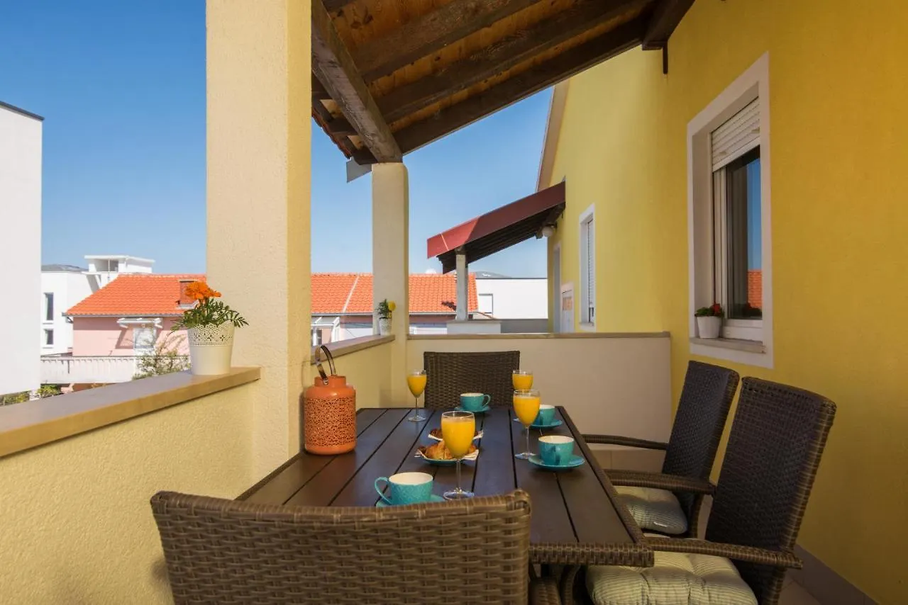 Apartments Marinera Trogir Kroatien