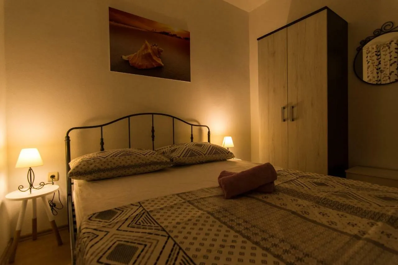 Apartments Marinera Trogir Kroatien