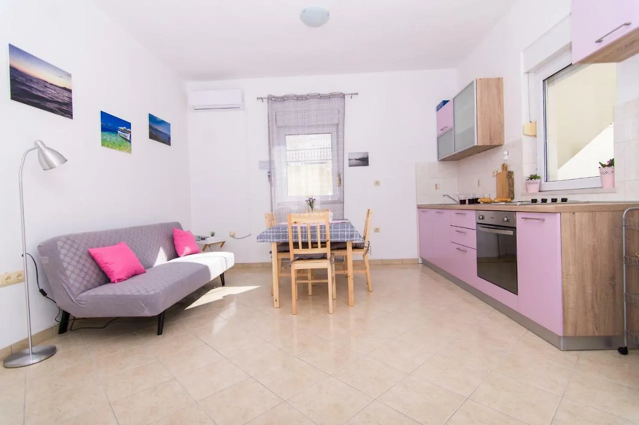 Apartments Marinera Trogir Kroatien