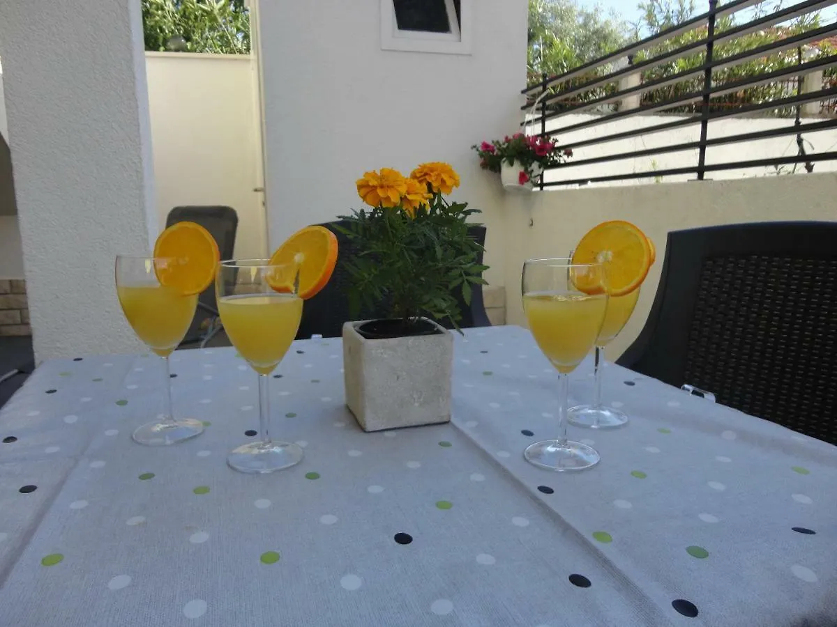 Apartments Marinera Trogir 0*,  Kroatien